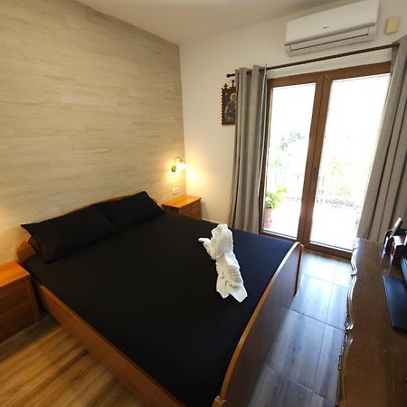 Clive Apartments Cattaro Esterno foto