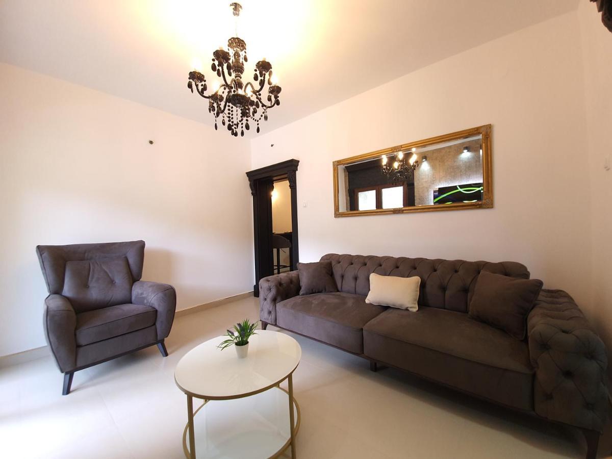 Clive Apartments Cattaro Esterno foto