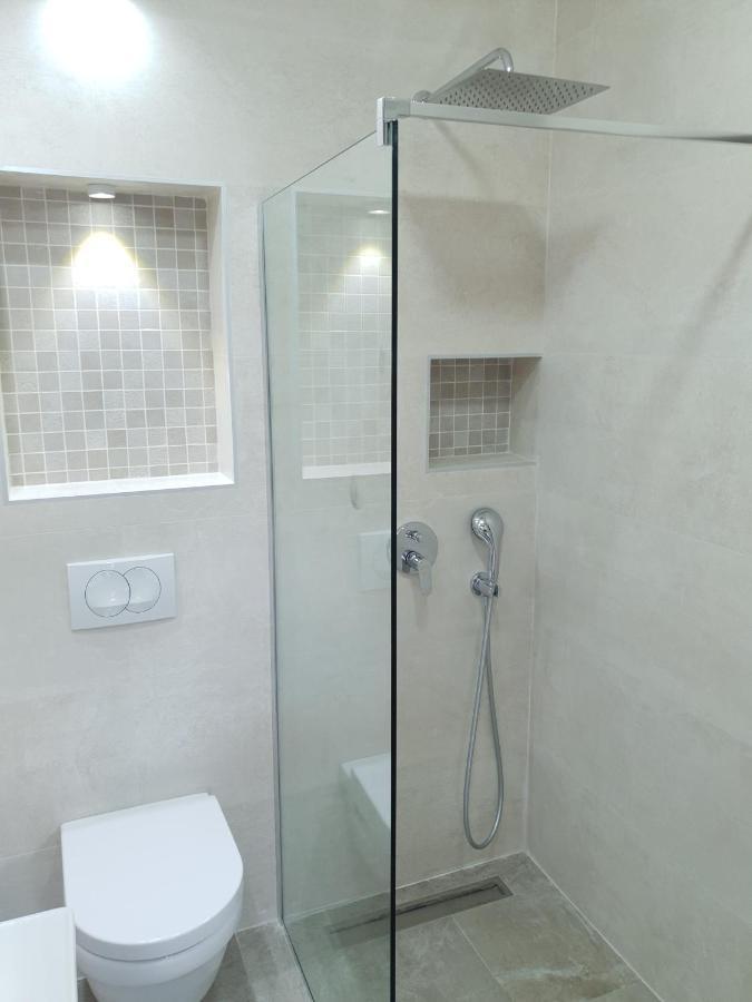 Clive Apartments Cattaro Esterno foto