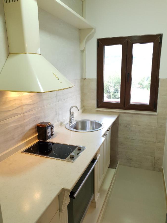 Clive Apartments Cattaro Esterno foto