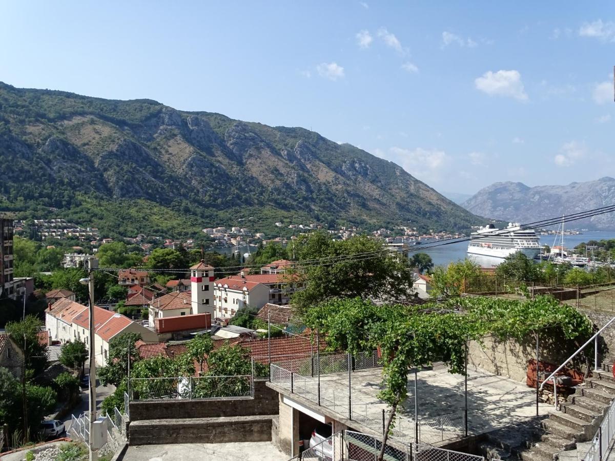 Clive Apartments Cattaro Esterno foto